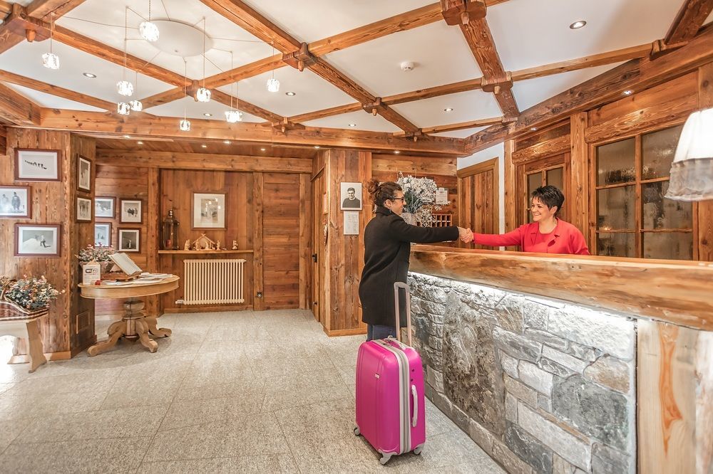 Lo Scoiattolo Hotel Gressoney-la-Trinité Exterior foto